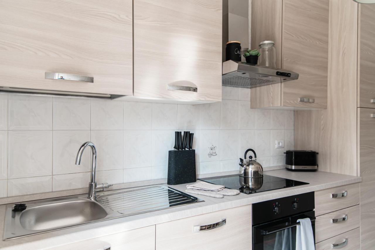 Lovely With Private Parking In Como