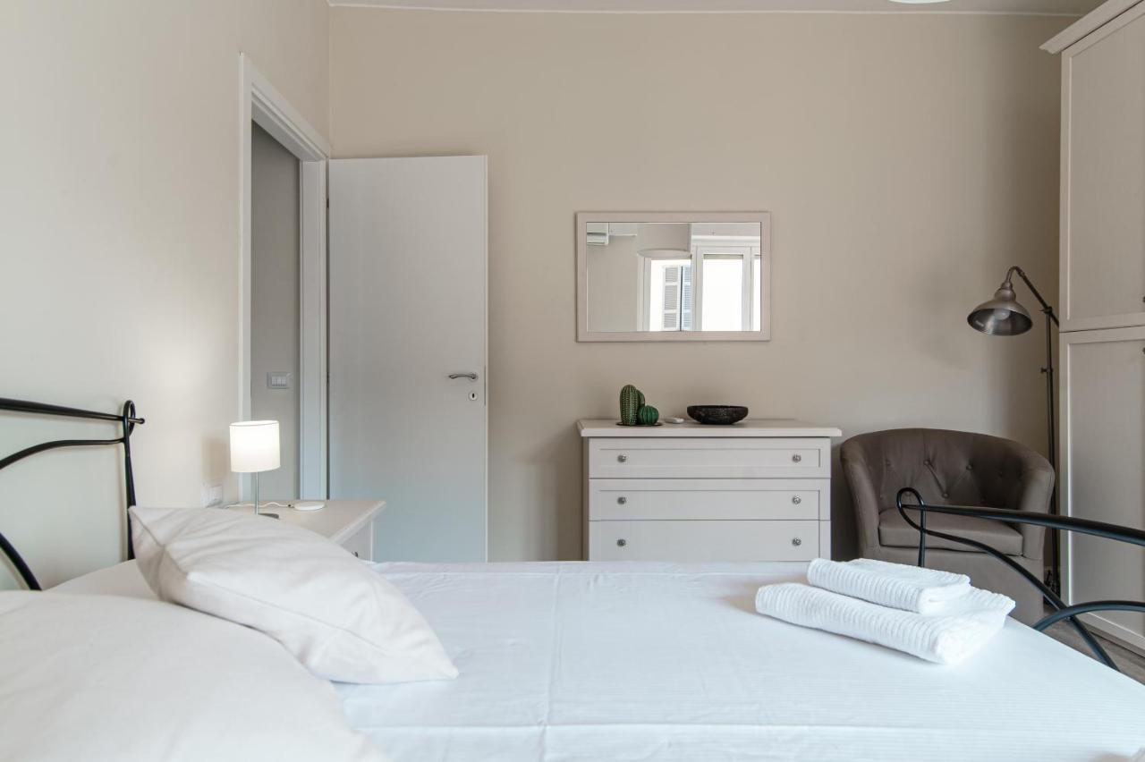 Lovely With Private Parking In Apartment Como