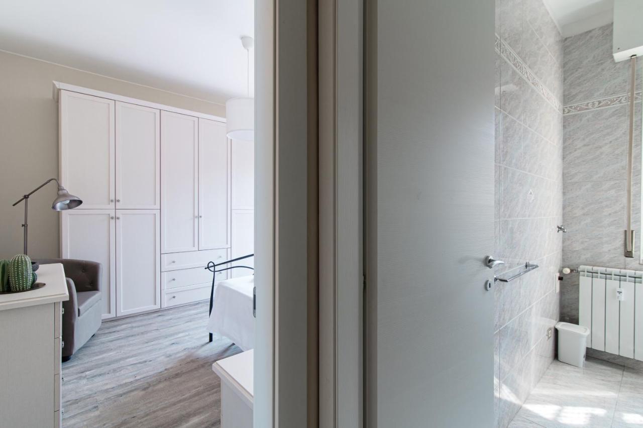 Lovely With Private Parking In Apartment